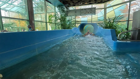 Turbo Twister bandenglijbaan in het Aqua Mundo van Center Parcs De Eemhof