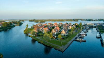 Luchtfoto van Landal Waterpark Terherne